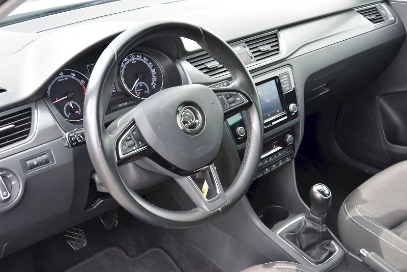 Škoda Rapid (2018) 1.0 TSI 81 kW Style PLUS - fotka 10 z 23