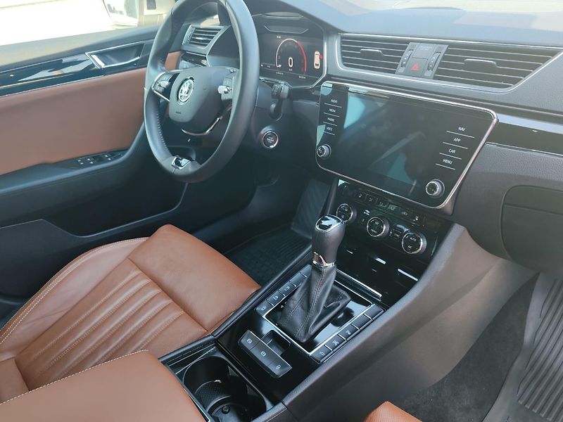 Škoda Superb 2.0 TDI Laurin & Klement 4x4  - fotka 28 z 40