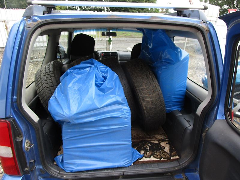 Suzuki Jimny (2003) 1,3-60KW-4x4-STK/2028 - fotka 6 z 13