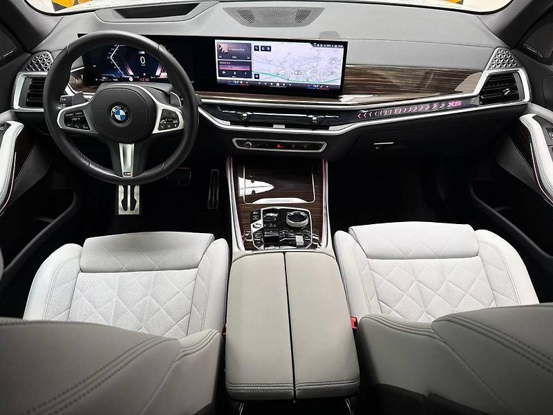 BMW X5 3,0 210 kW xDrive30d - fotka 5 z 55