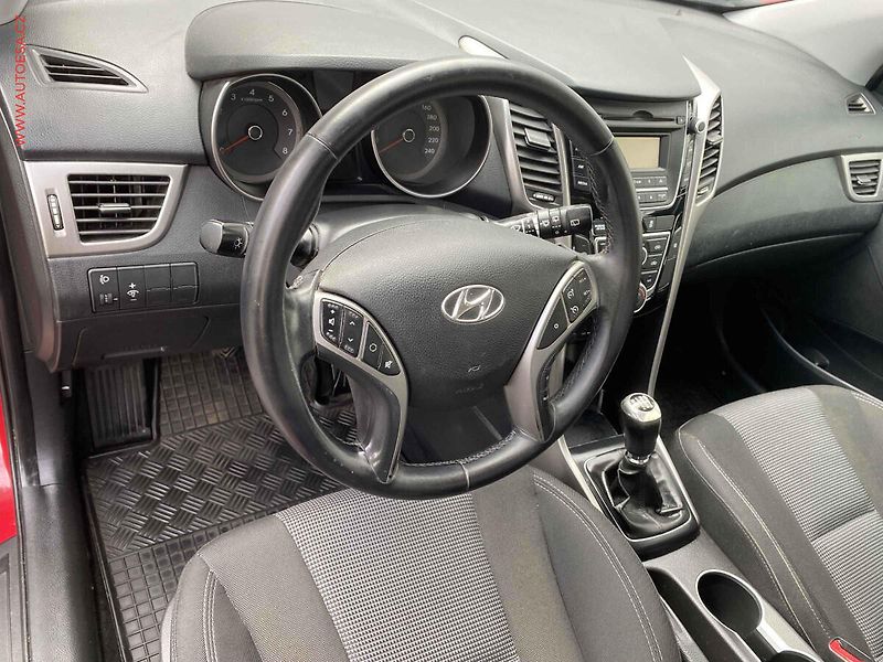 Hyundai i30 (2013) 1.6 CVVT, ČR, Trikolor, AC - fotka 12 z 16