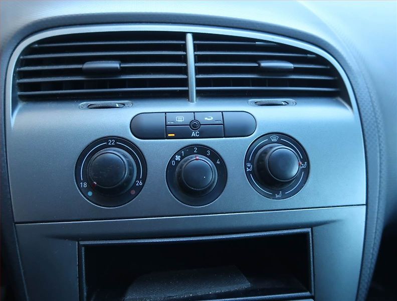 Seat Altea (2008) 1.9 TDI, Tažné, za dobrou cenu - fotka 17 z 17