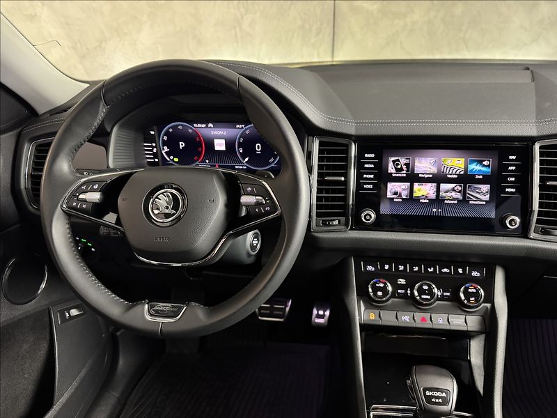 Škoda Kodiaq 2,0 TDi  DSG 4x4 L&K Virtual L - fotka 20 z 49