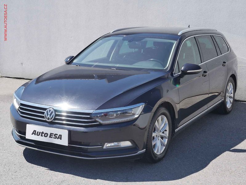 Volkswagen Passat (2015) 2.0TDi, LED - fotka 3 z 15
