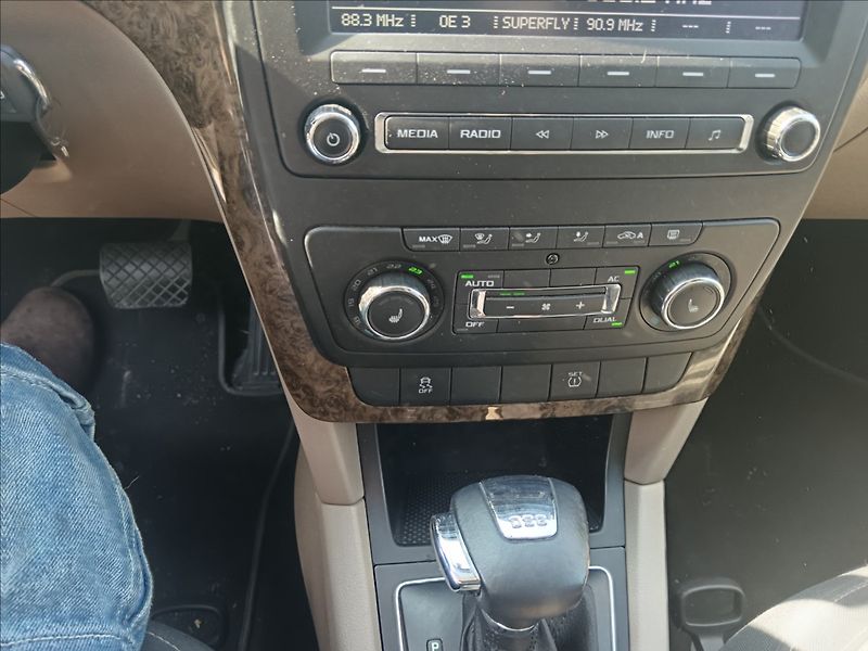 Škoda Yeti 1,2 TSi DSG  Experience-A - fotka 21 z 22