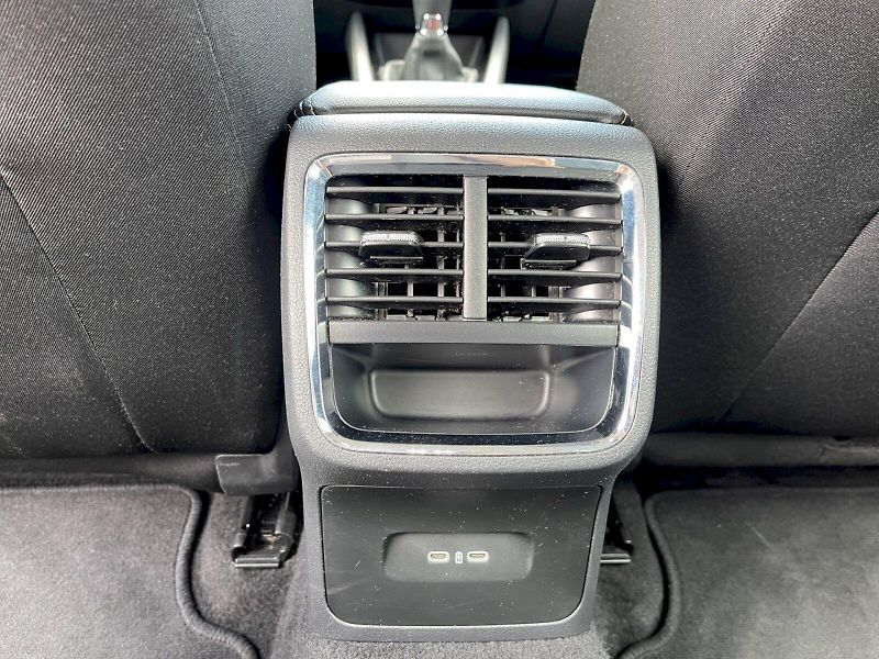 Škoda Octavia (2023) 1.5 TSI 110kW Style Plus combi - fotka 26 z 35