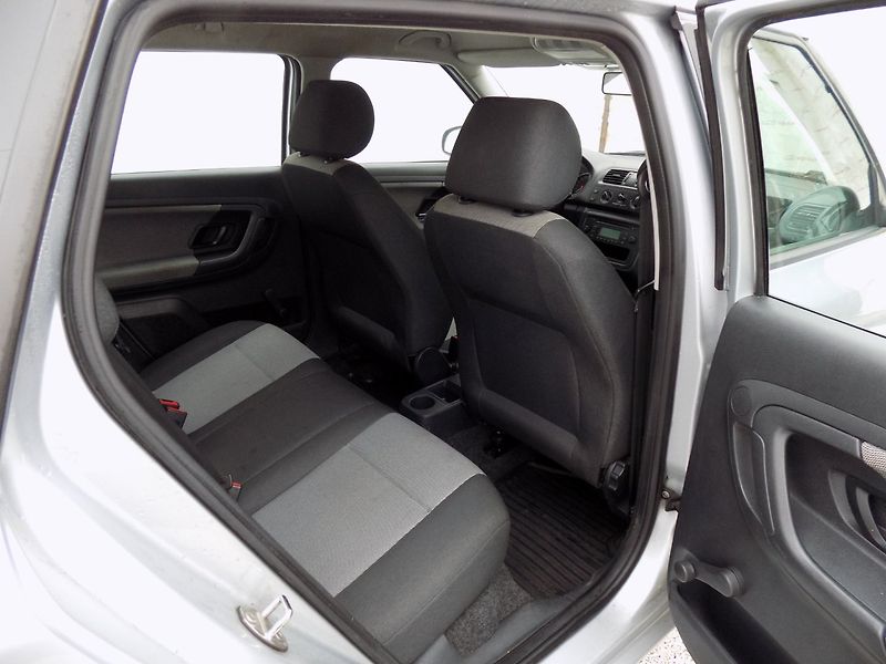 Škoda Fabia (2013) 1.2TSi/Klimatizace/ - fotka 18 z 29