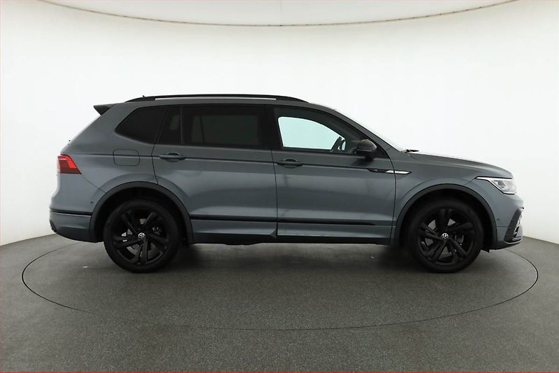 Volkswagen Tiguan Allspace (2022) R-Line 2.0 TSI - fotka 6 z 21