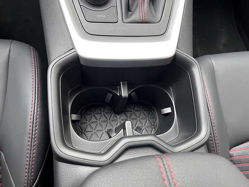 Toyota RAV4 2.5 PHEV Selection - fotka 24 z 33