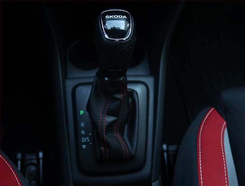 Škoda Rapid (2019) Monte Carlo 1.0 TSI, Automat - fotka 13 z 21