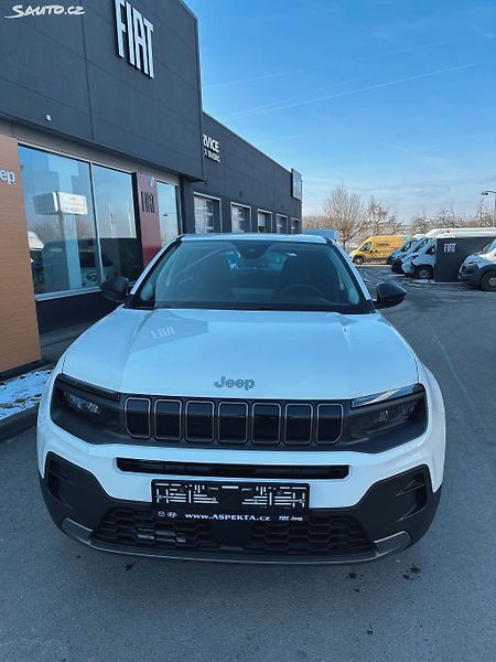 Jeep Avenger (2025) Longitude 1.2 Turbo E-hybrid - fotka 7 z 12