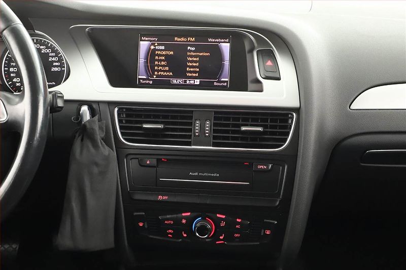 Audi A4 (2011) 2.0 TDI, Navi, Tempomat - fotka 10 z 16