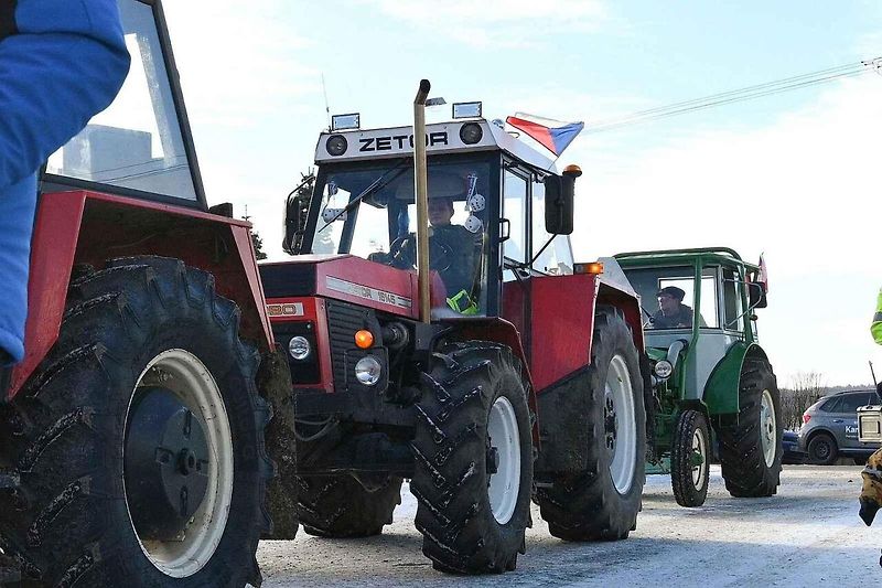 Přehlídka traktorů v Chmelišti. Foto: Richard Karban