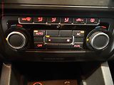 Volkswagen Jetta (2011) 1.2, 2.maj,ČR, AC, tempo - náhled 14