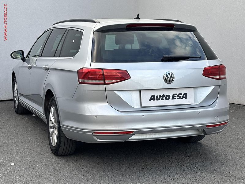 Volkswagen Passat (2018) 1.6 TDi, Comfortline, navi, - fotka 6 z 18