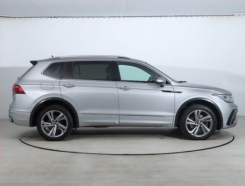 Volkswagen Tiguan Allspace (2023) R-Line 2.0 TDI - fotka 6 z 25