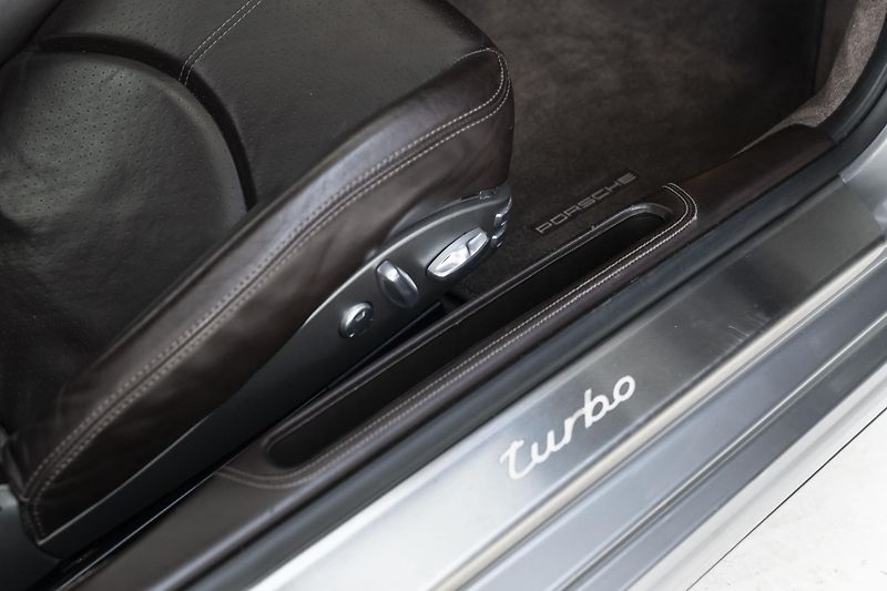 Porsche 911 911 Turbo Coupé*Bose - fotka 15 z 51