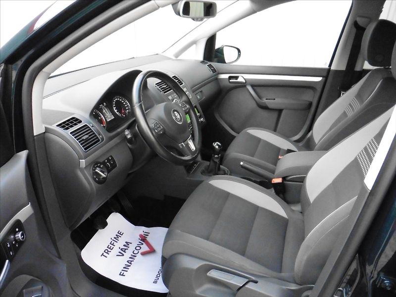 Volkswagen Touran 2,0 TDI Life, 7.míst, Vyhř.sed - fotka 13 z 15