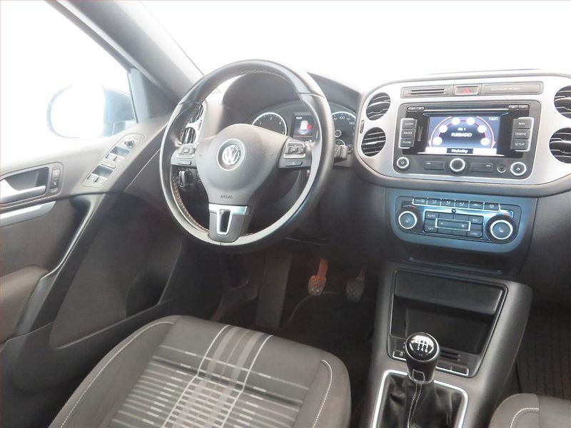 Volkswagen Tiguan (2015) 2.0 TDI, Serv.kniha, Navi - fotka 7 z 17