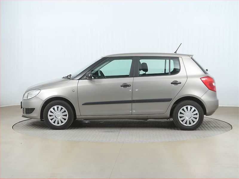 Škoda Fabia (2011) 1.2 - fotka 3 z 13
