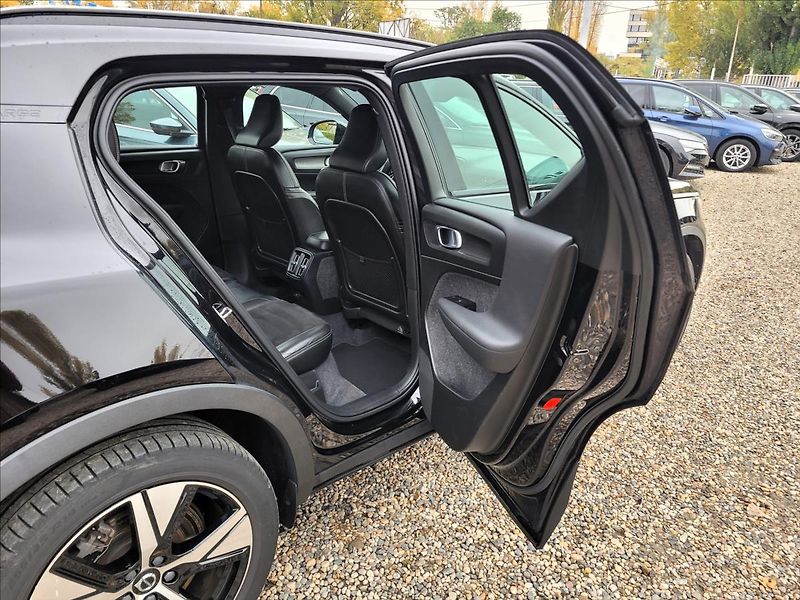 Volvo XC40 0,0 twin plus 300kw 78kWH 4x4 - fotka 15 z 49