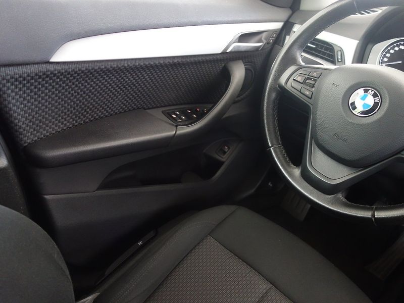BMW X1 (2019) 116d 85kW sDRIVE -DPH - fotka 12 z 35