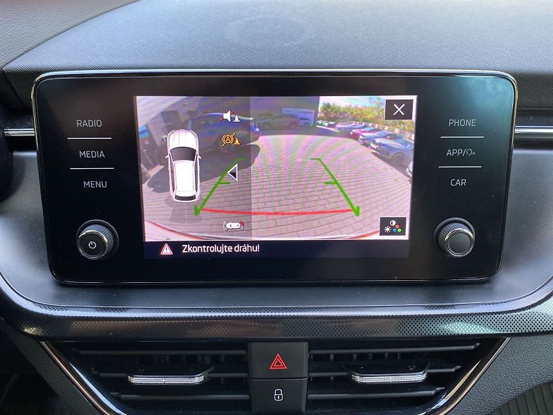 Škoda Kamiq (2020) 1.0 TSI Style - fotka 13 z 33