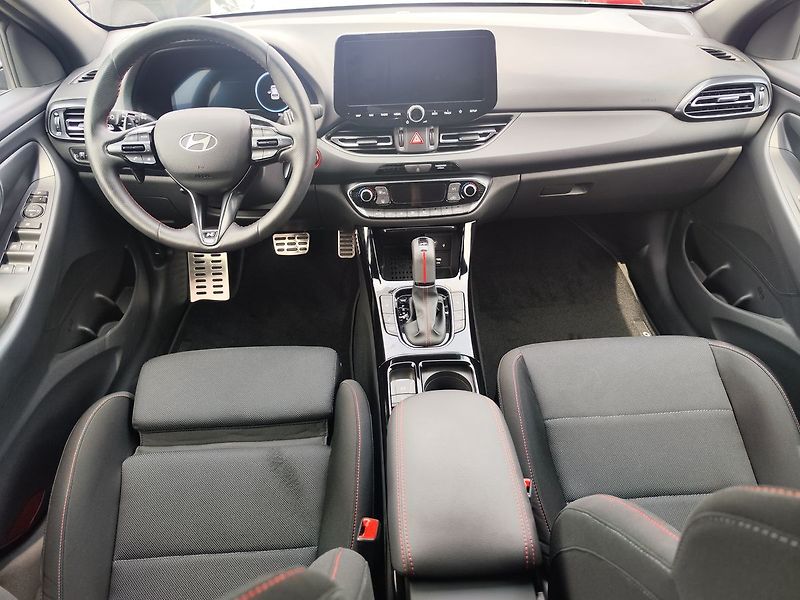 Hyundai i30 1.5 T-GDi/103 N-Line DCT MHEV - fotka 14 z 32
