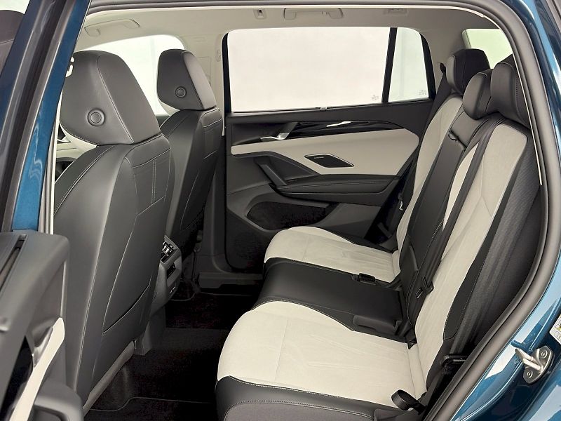 Volkswagen Tayron (2025) Elegance 1.5 TSI eHybrid 200kW - fotka 8 z 48