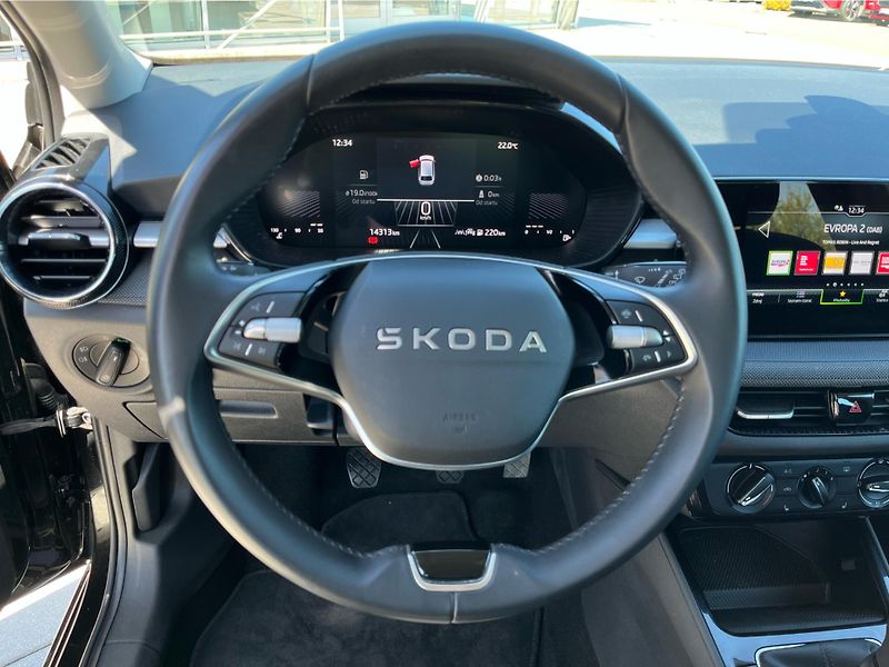 Škoda Fabia 1.0 MPi 59 kW SELECTION - fotka 14 z 27