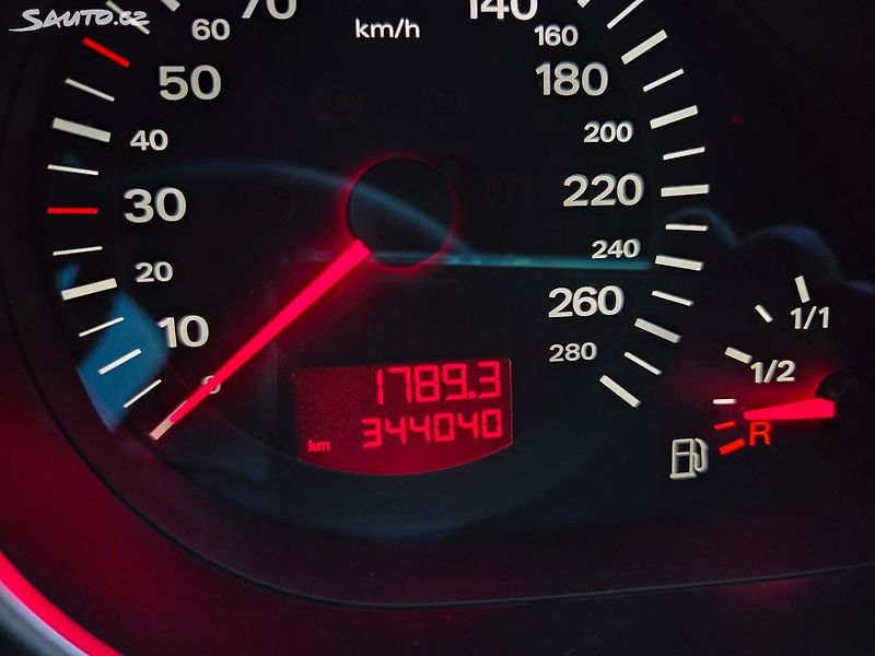 Audi Q7 (2007) 3.0TDI 171Kw ČR 1.maj Taž 3.5t - fotka 34 z 41