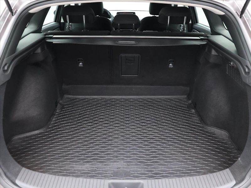 Hyundai i30 1,0 T-GDI 88kW Style DCT CZ DP - fotka 10 z 35