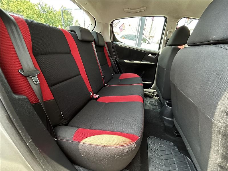 Peugeot 207 1,4 i  Klima,ISOFIX,CentrálDO - fotka 31 z 42