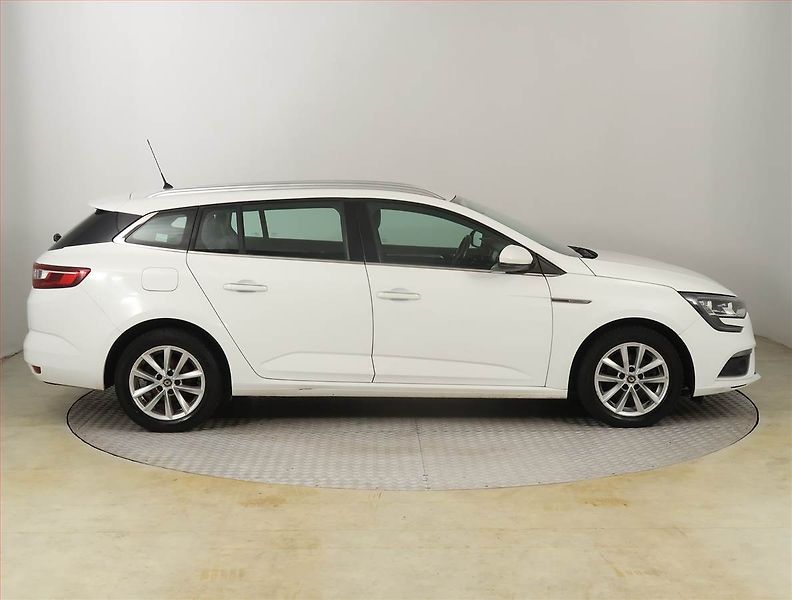 Renault Mégane (2018) Intens 1.5 dCi, ČR,1.maj - fotka 6 z 17