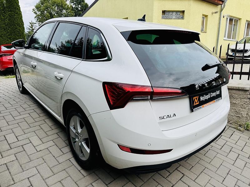 Škoda Scala (2022) 1,0TSi 81kW STYLE DSG TAŽNÉ - fotka 14 z 17