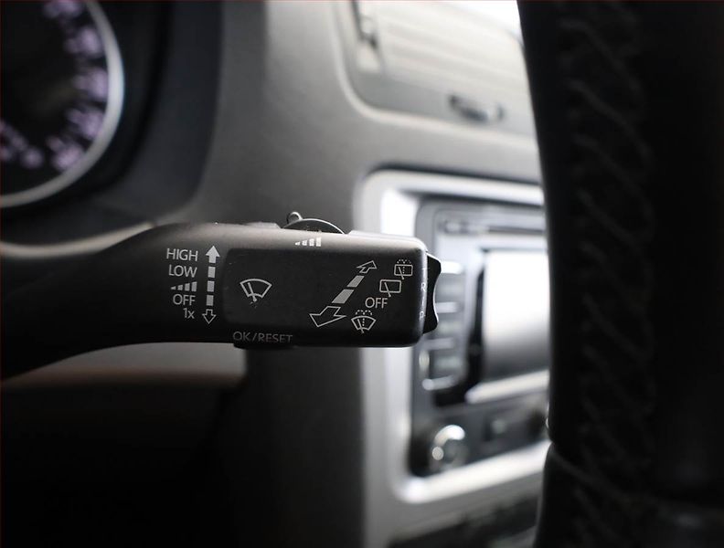 Škoda Octavia (2011) Ambiente 1.6 TDI, Automat - fotka 13 z 14