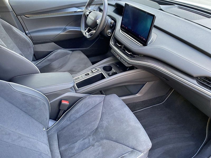 Škoda Enyaq (2025) 85 Sportline - fotka 11 z 38