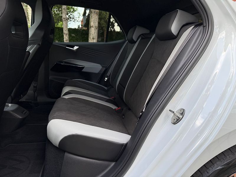 Volkswagen ID.3 PRO S 360° kamera 82kWh - fotka 11 z 41