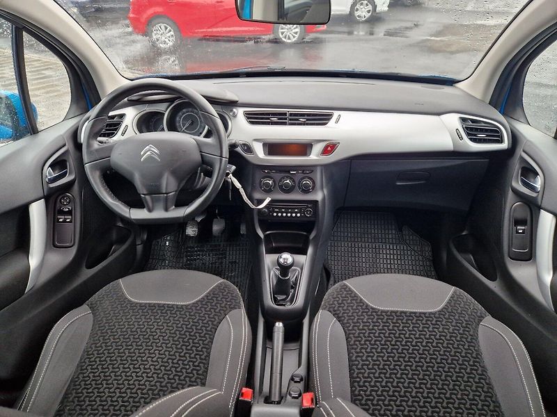 Citroën C3 (2010) 1,1i 44 KW Klima - fotka 15 z 30