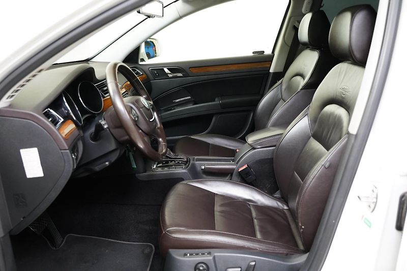 Škoda Superb - fotka 11 z 25