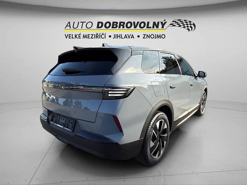 Opel Grandland (2026) GS Hybrid 1.2 TURBO (107kW/145 - fotka 7 z 24