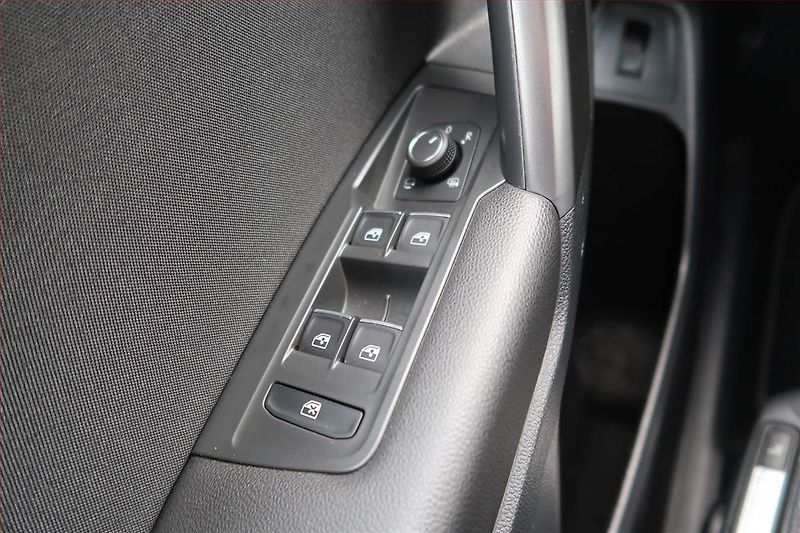 Volkswagen Tiguan Allspace (2022) 2.0 TDI - fotka 33 z 34