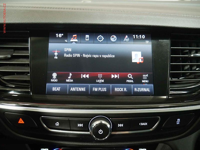 Opel Insignia (2018) 2.0 CDTI 4x4, 2.maj, LED - fotka 15 z 22