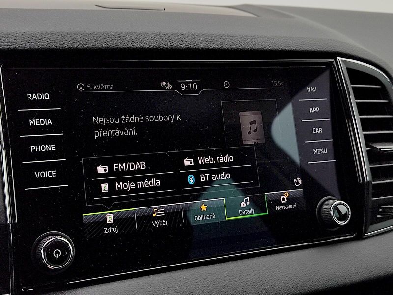 Škoda Karoq (2023) Ambition - Business 2,0 Tdi 85 - fotka 15 z 38