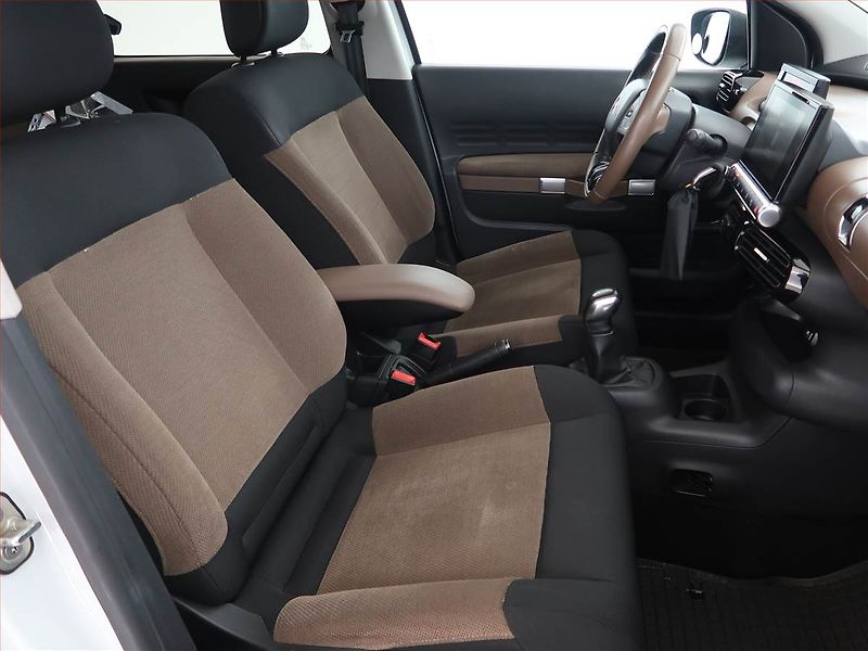Citroën C4 Cactus (2014) 1.2 PureTech, Serv.kniha, Navi - fotka 9 z 19
