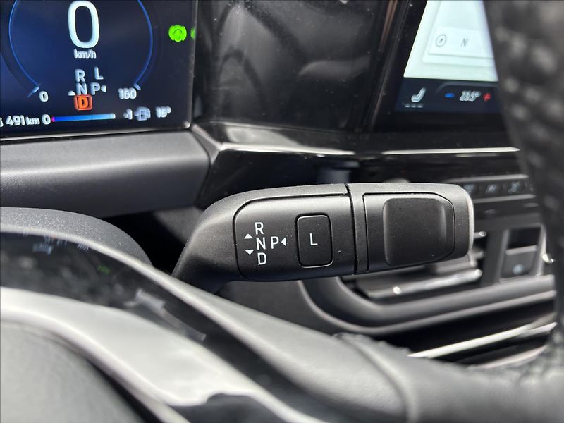 Ford Tourneo Custom 2,5 PHEV 171kW Titanium X L1 - fotka 40 z 59