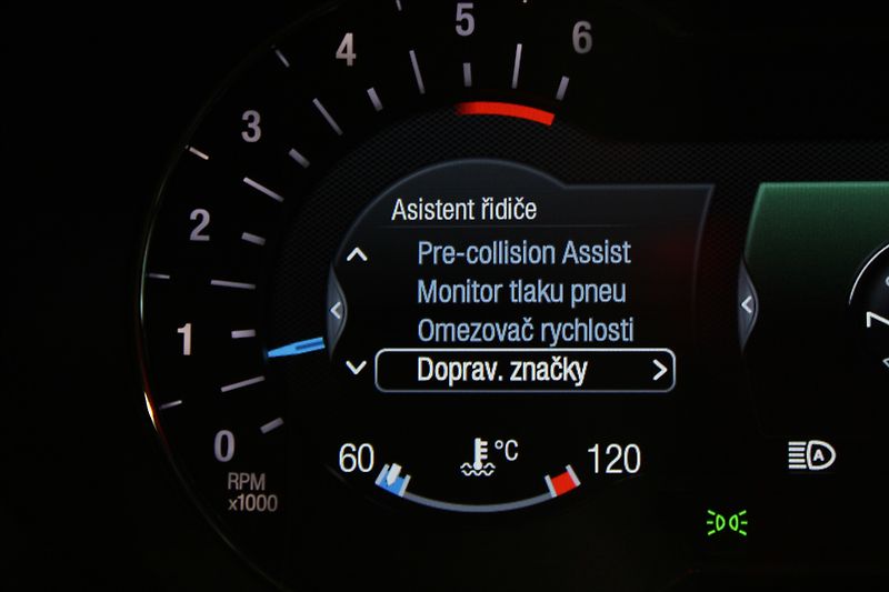 Ford Edge TDCi AWD Bi-Turbo ST-Line - fotka 20 z 36