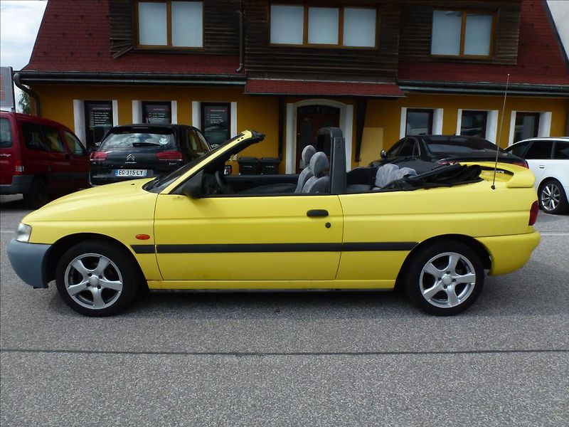 Ford Escort 1,6 16V El.střecha,klimatizace - fotka 13 z 41