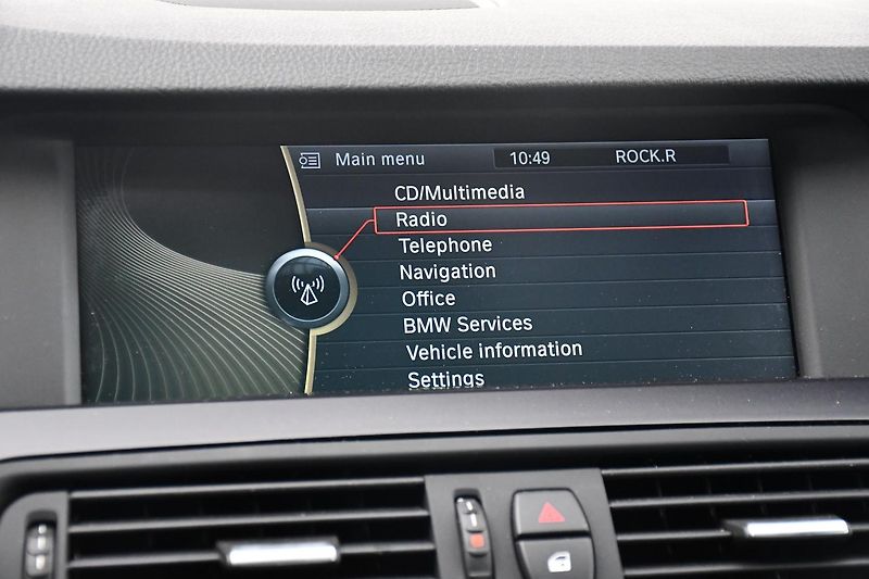 BMW Řada 5 530d xDrive ČR 2xKOLA - fotka 29 z 47