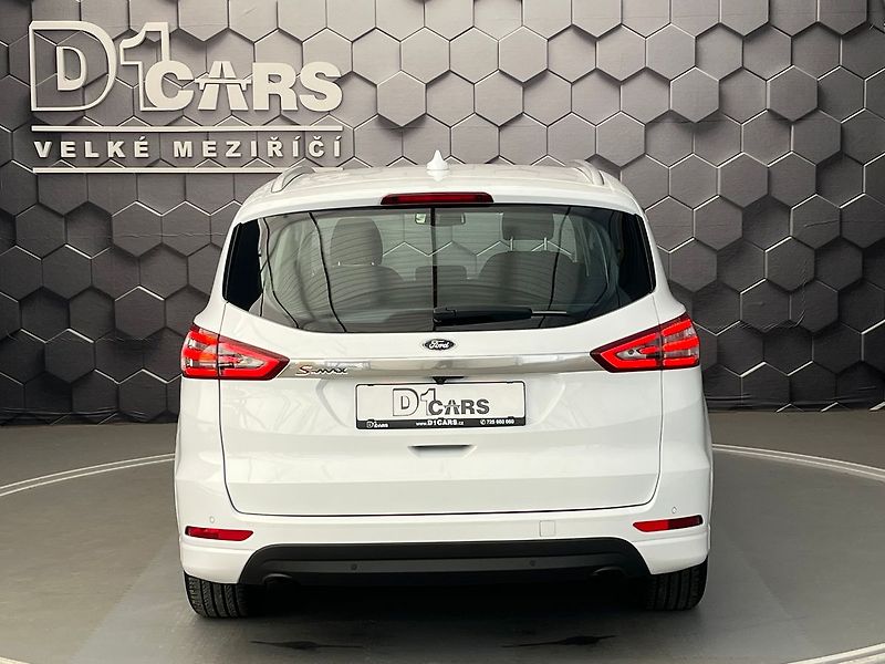 Ford S-MAX 2.0 EB Titanium LED manuál - fotka 3 z 58